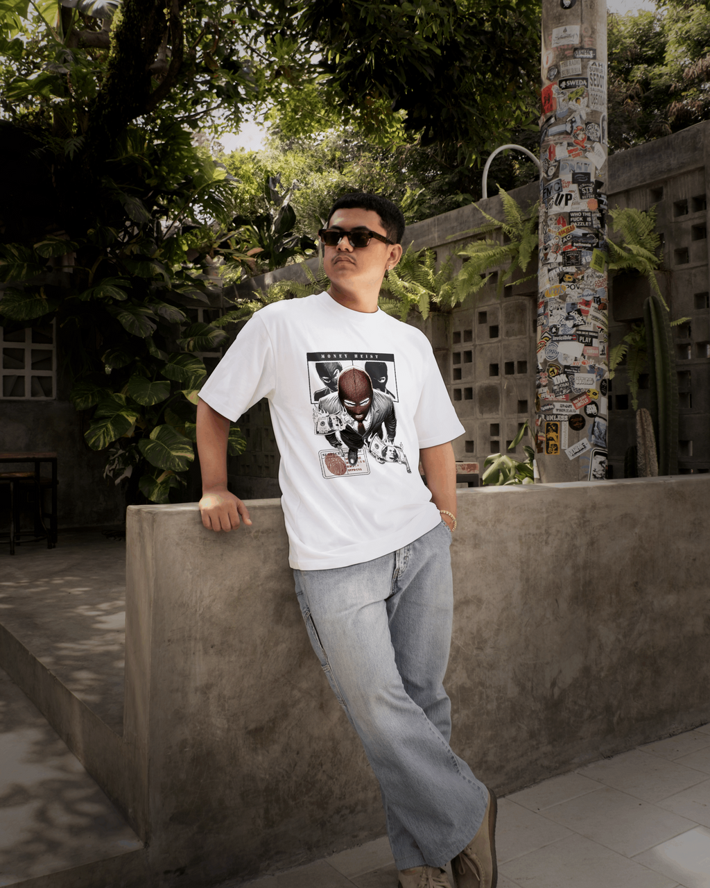 Boxy Tee - Heist Mask Graphic "MONEY HEIST" Streetwear